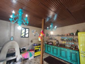 آشپزخانه مجهز اشتراکی
